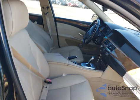 2010 BMW 528I z USA, uszkodzony, nr VIN WBANU5C56AC460341